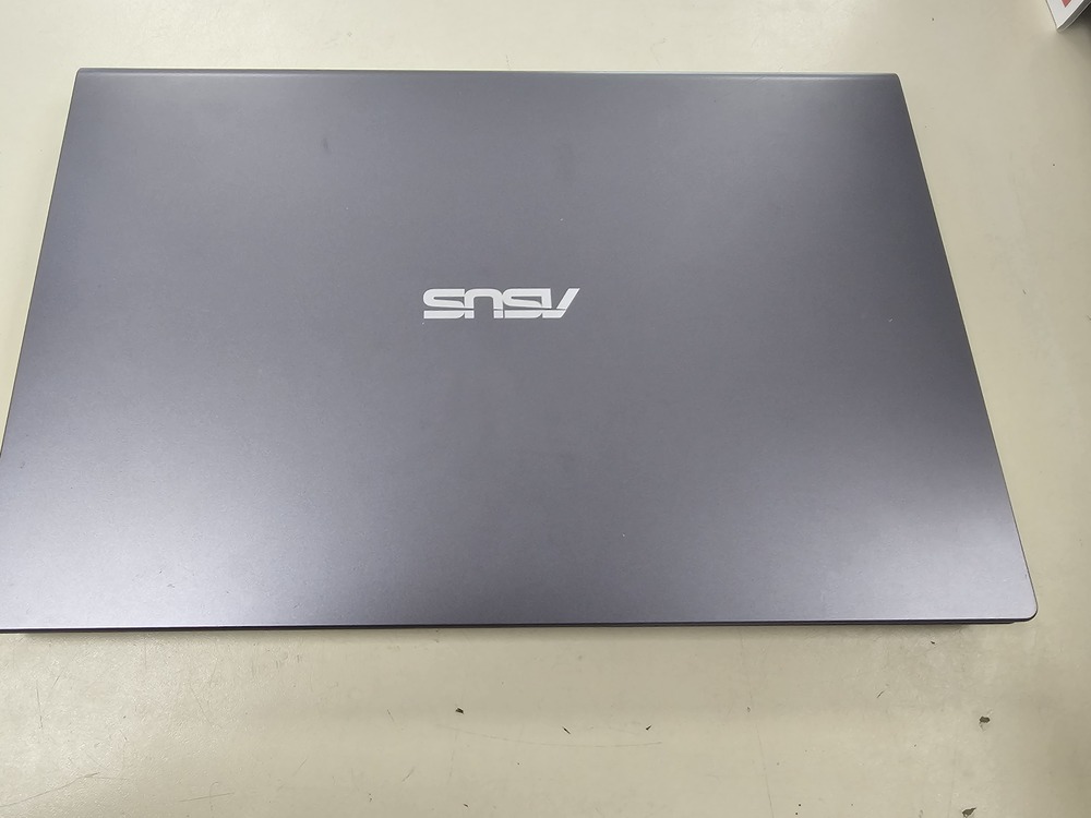 Ноутбук ASUS; Pentium 6805, GeForce MX130, 8 Гб, 256 Гб, Нет