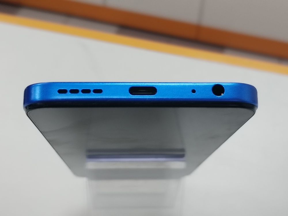 Смартфон Infinix HOT 60i 8/256