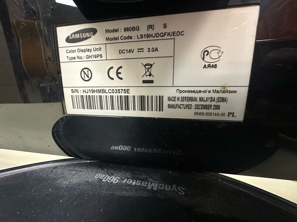 Монитор Samsung 960BG