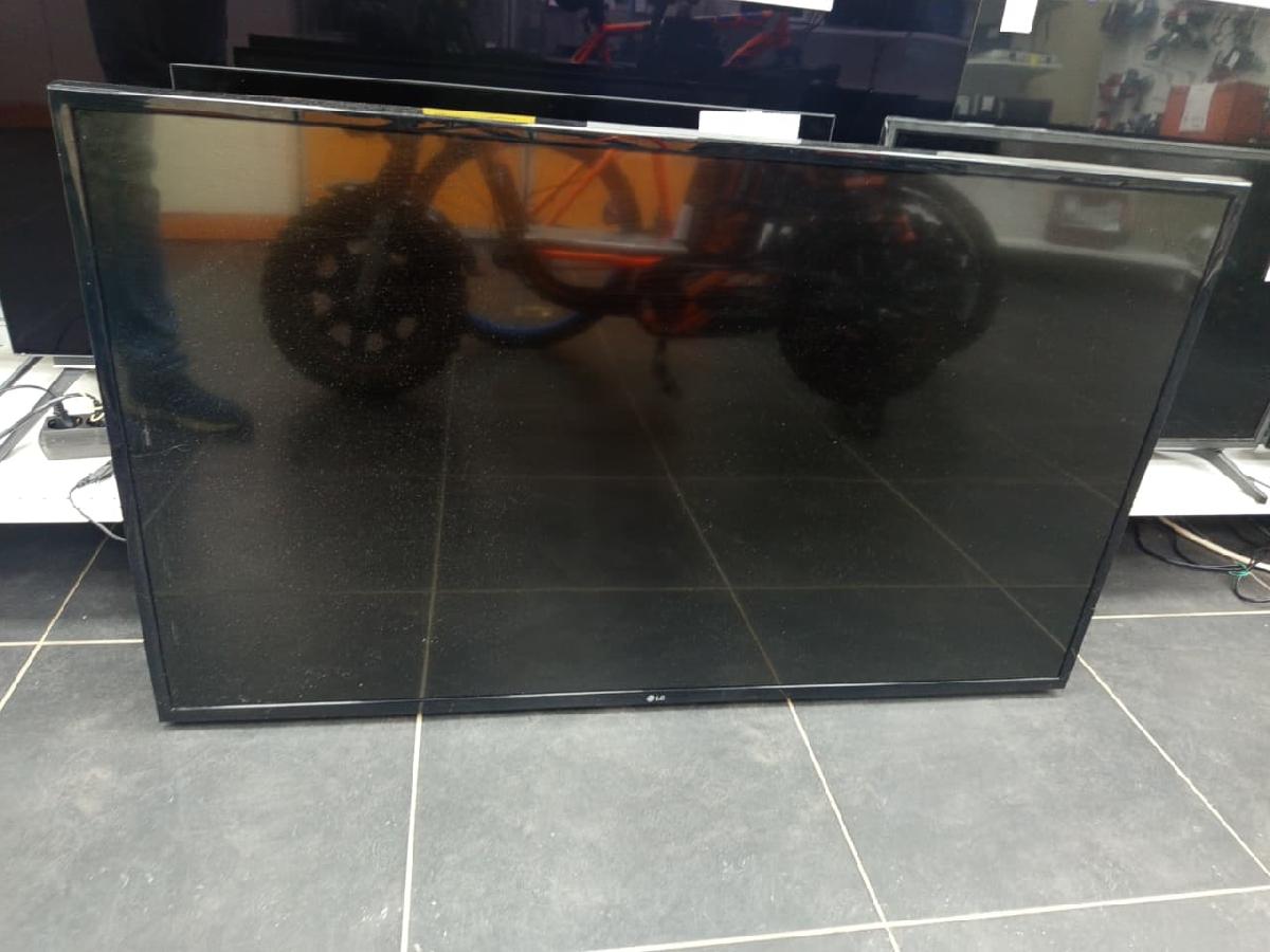 LED Телевизор LG 49LF510V
