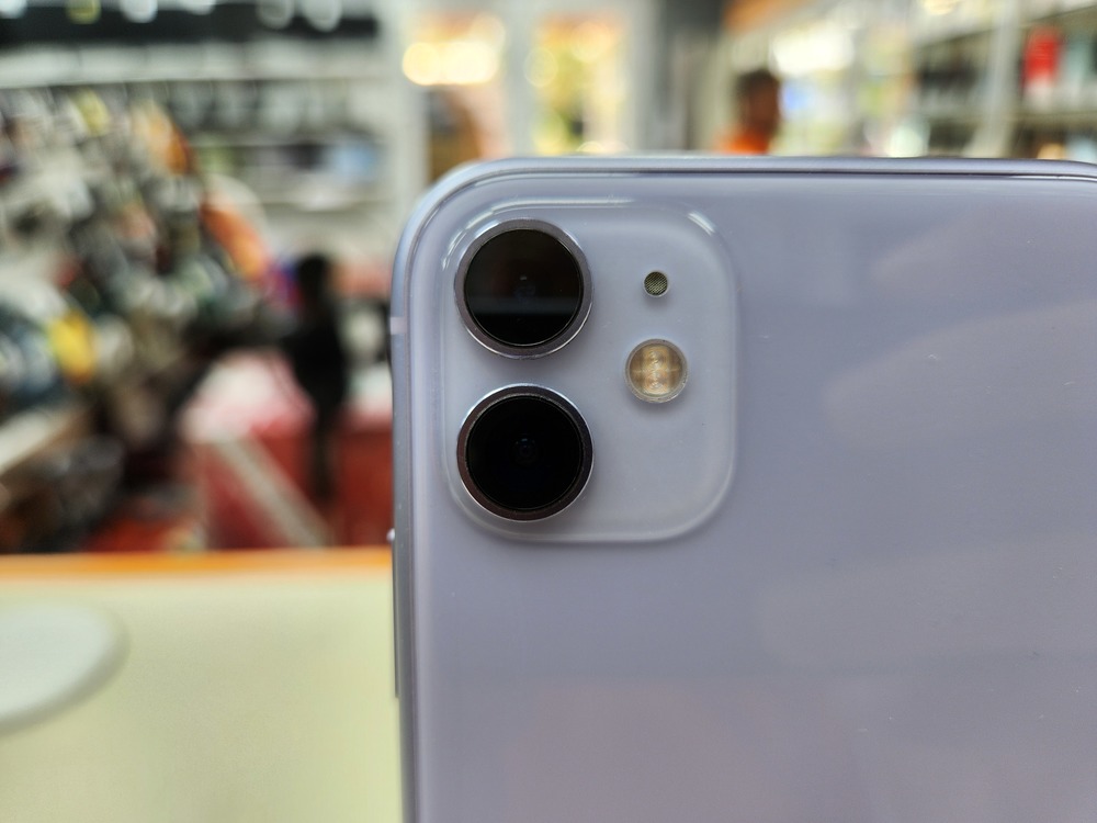 Смартфон Apple iPhone 11 64Gb