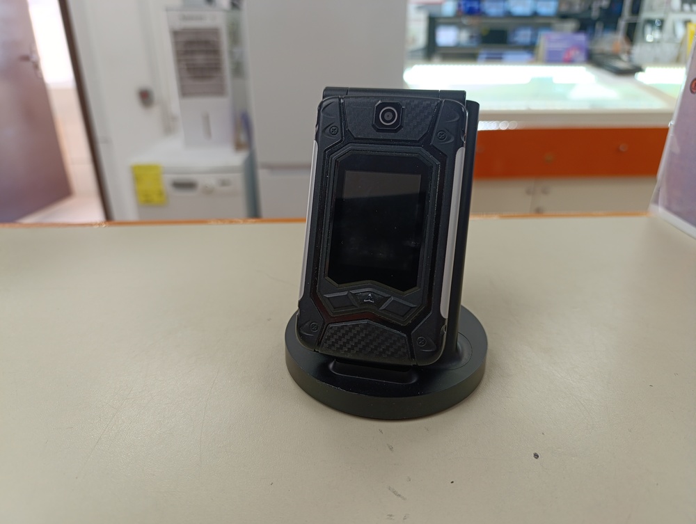 Мобильный телефон Maxvi E10