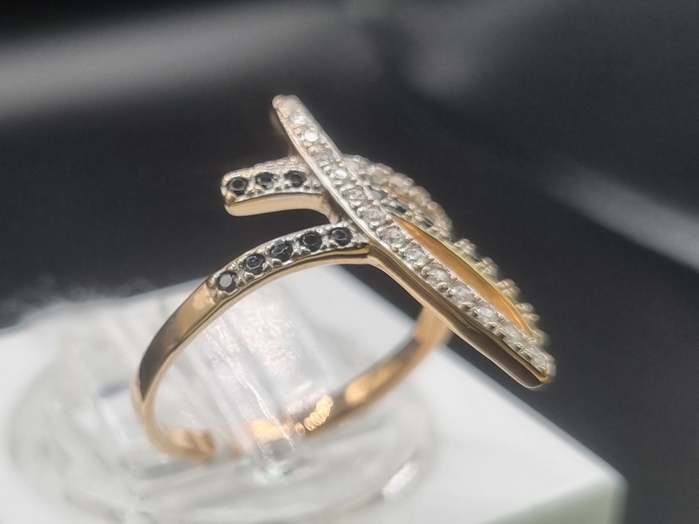 КОЛКМИ585 КОЛЬЦО С КАМНЯМИ (Au 585)