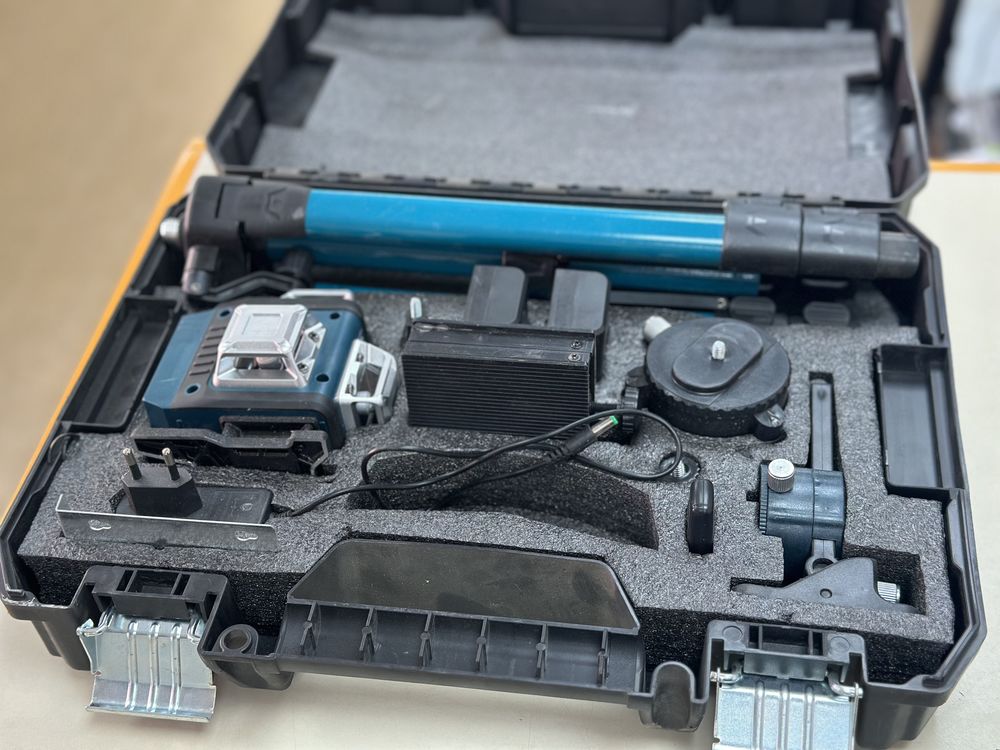 Нивелир Bosch 4D