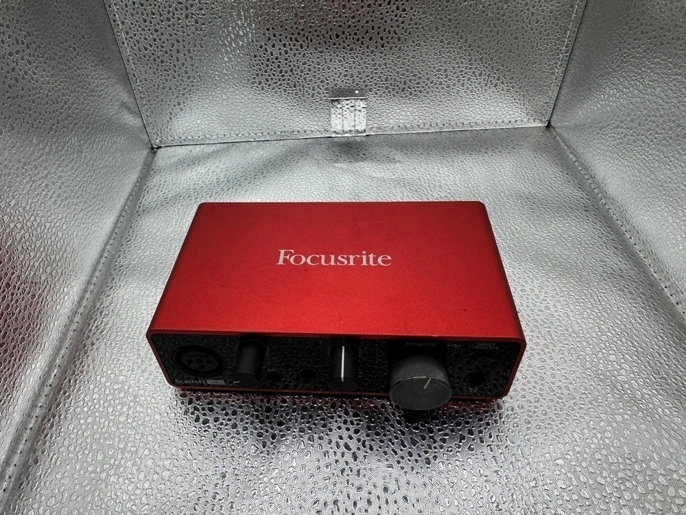 Внешняя звуковая карта Focusrite Scarlett Solo 3nd Gen