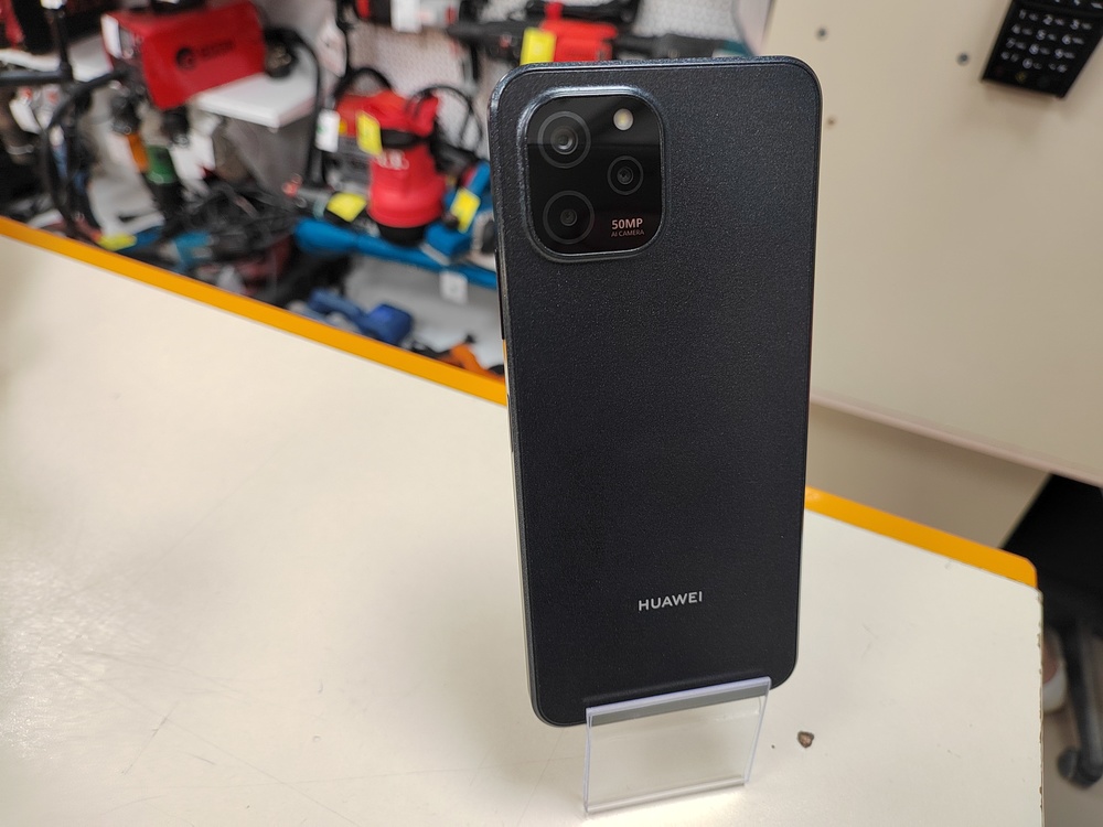 Смартфон Huawei Nova Y61 6/64