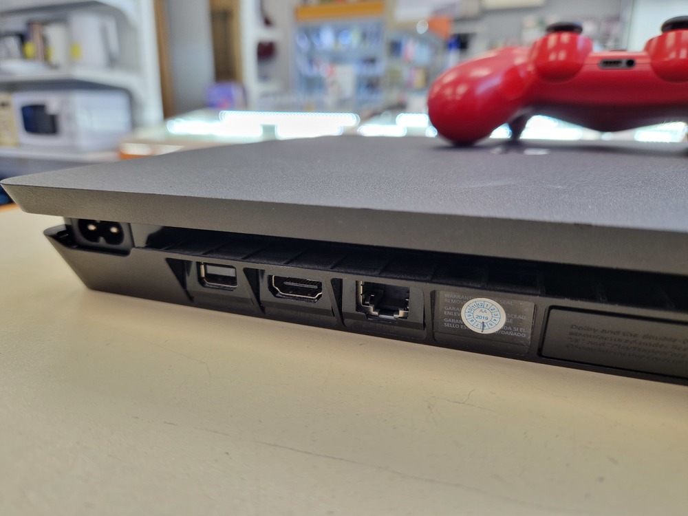 Игровая приставка PlayStation 4 Slim 500GB