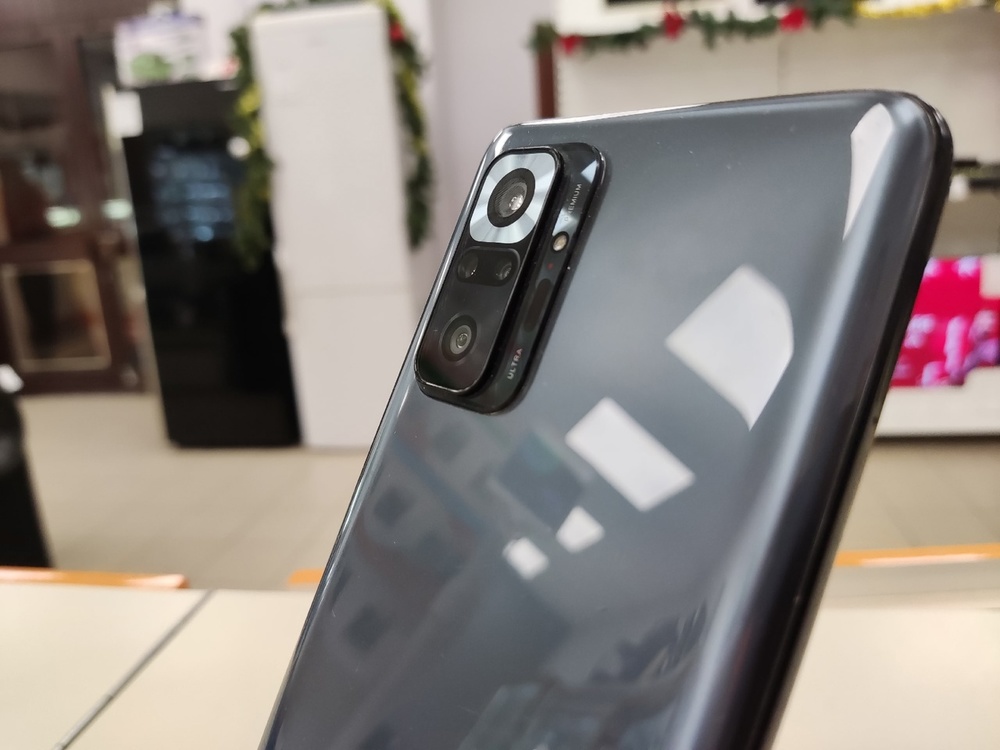 Смартфон Xiaomi Redmi Note 10 Pro 6/64