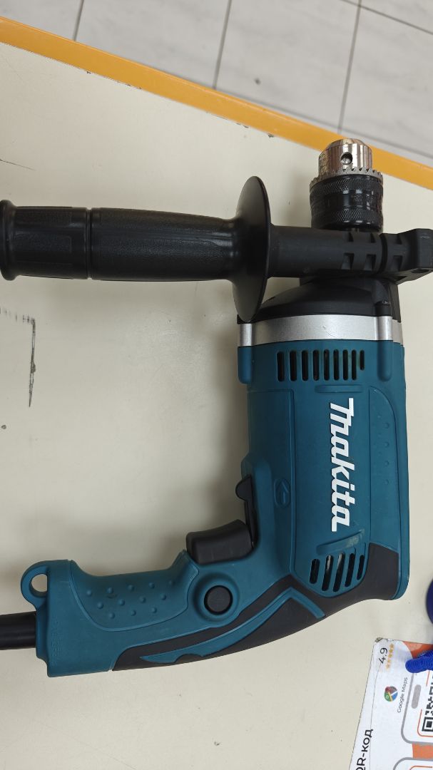 Дрель-ударная Makita HP1630.