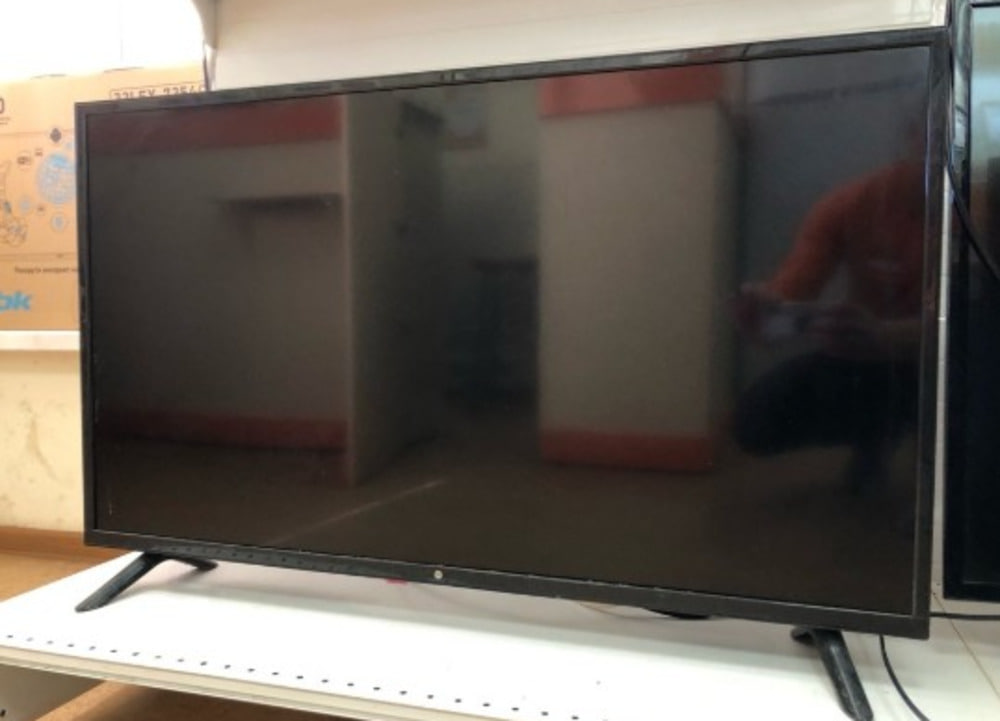 LED Телевизор HI VHIX-40F152MSY