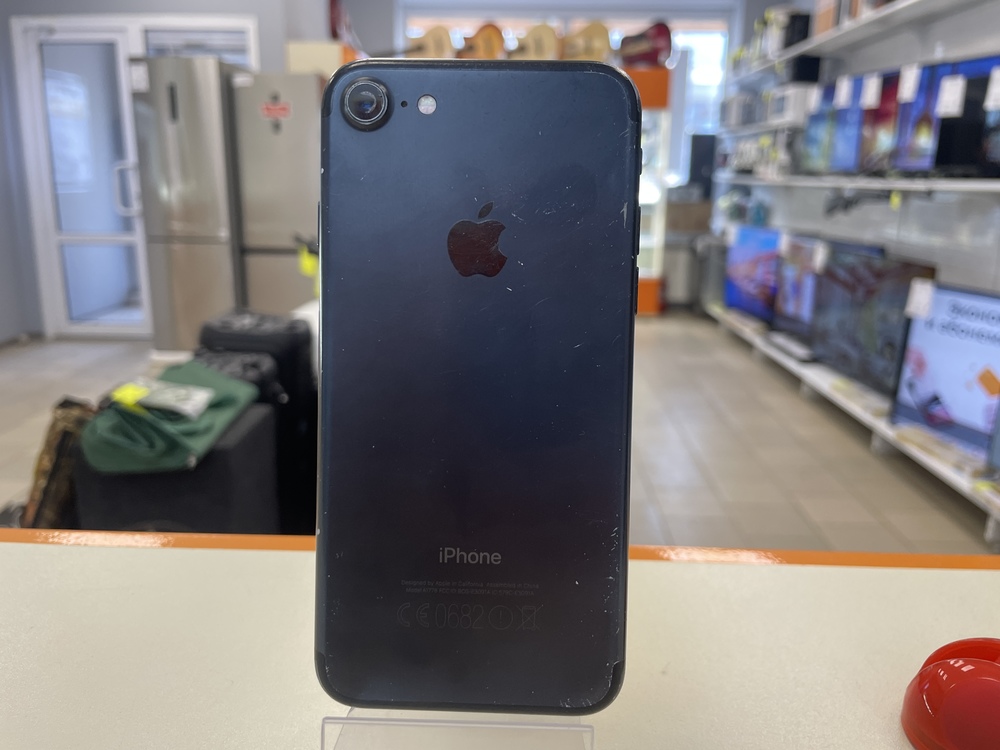 Смартфон Apple iPhone 7 32Gb