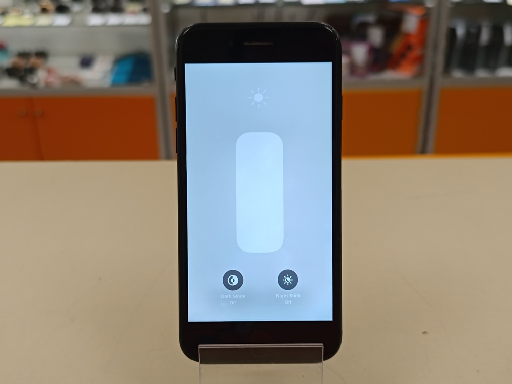 Смартфон Apple iPhone 7 32Gb