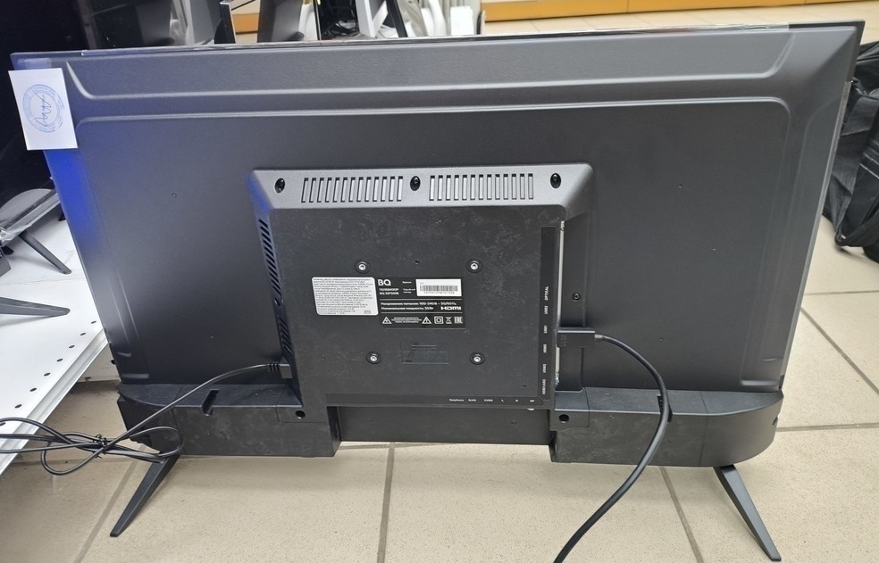 LED Телевизор BQ 32FS01B