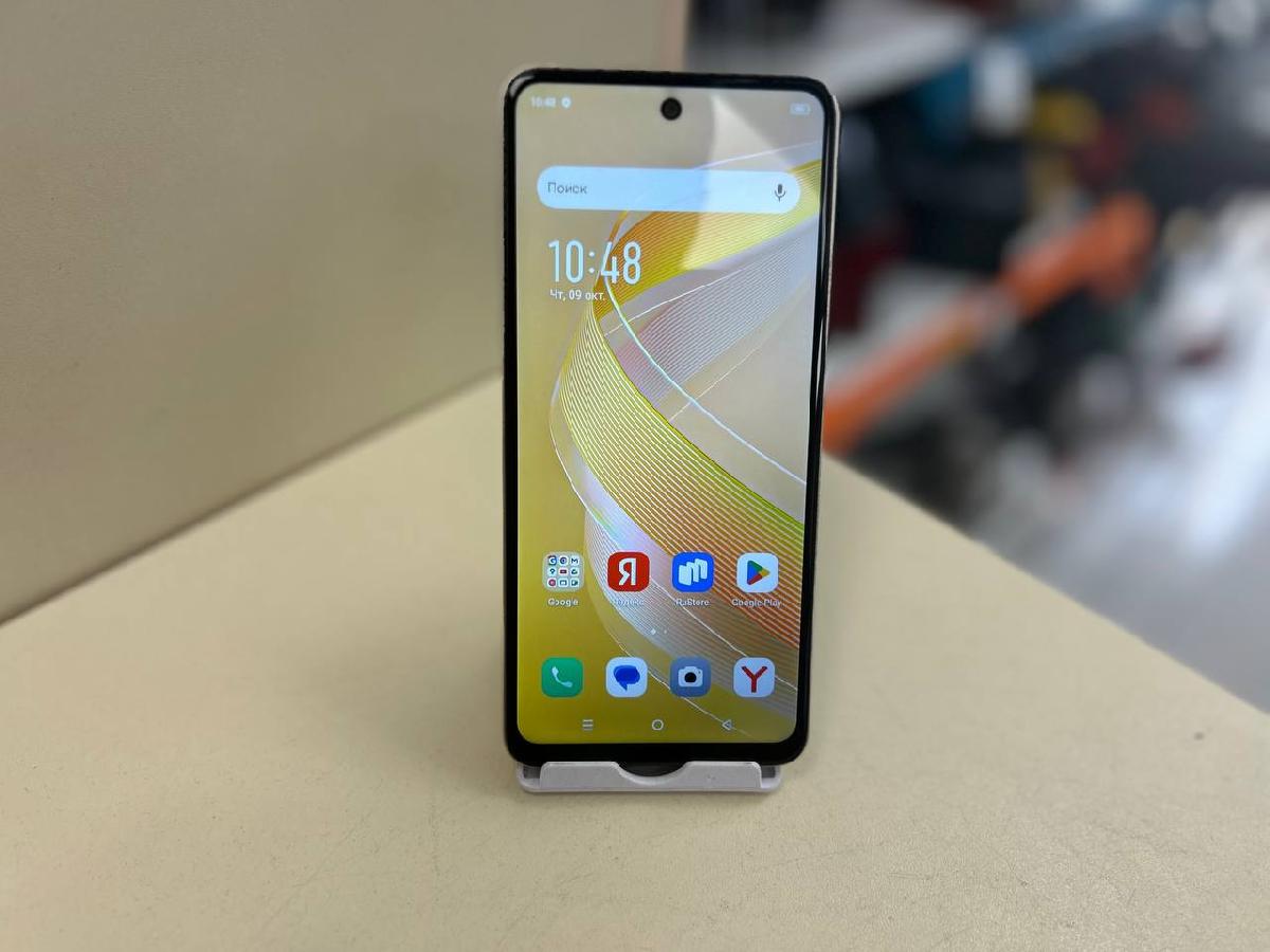 Смартфон Infinix Smart 8 4/128