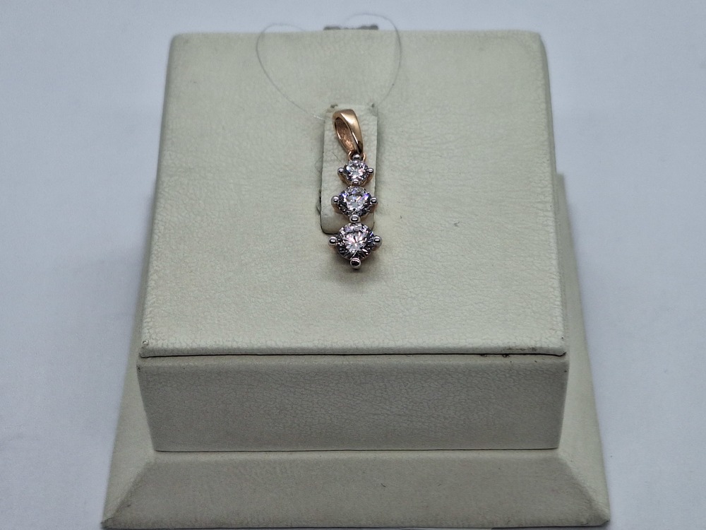 01-315953 ПОДВЕСКА С КАМНЯМИ (Au 585)