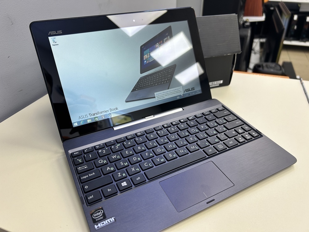 Планшет Asus Z3735D