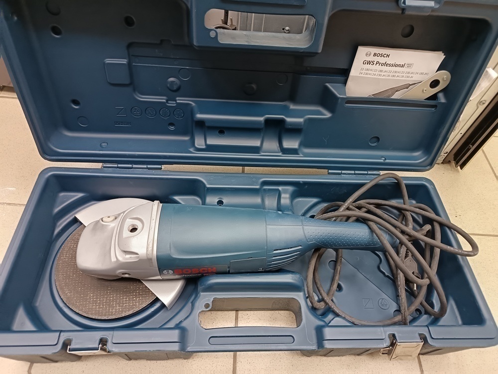 Угловая шлифмашина Bosch GWS 26-230 H