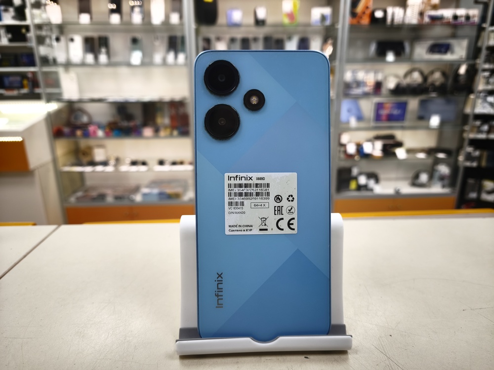 Смартфон Infinix HOT 30i 4/64