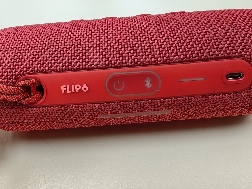 Портативная акустика JBL Flip 6;