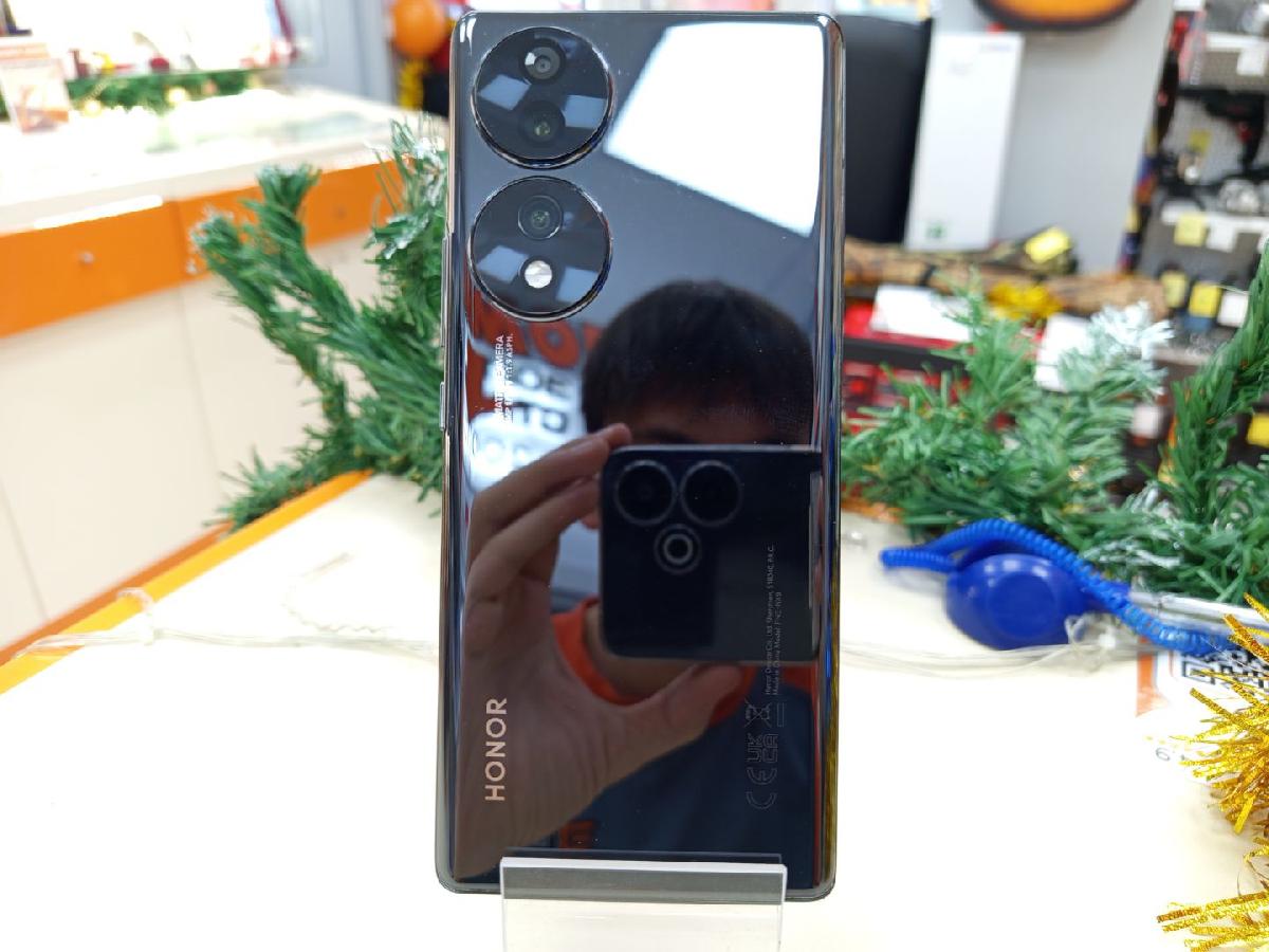 Смартфон Honor 70 8/256