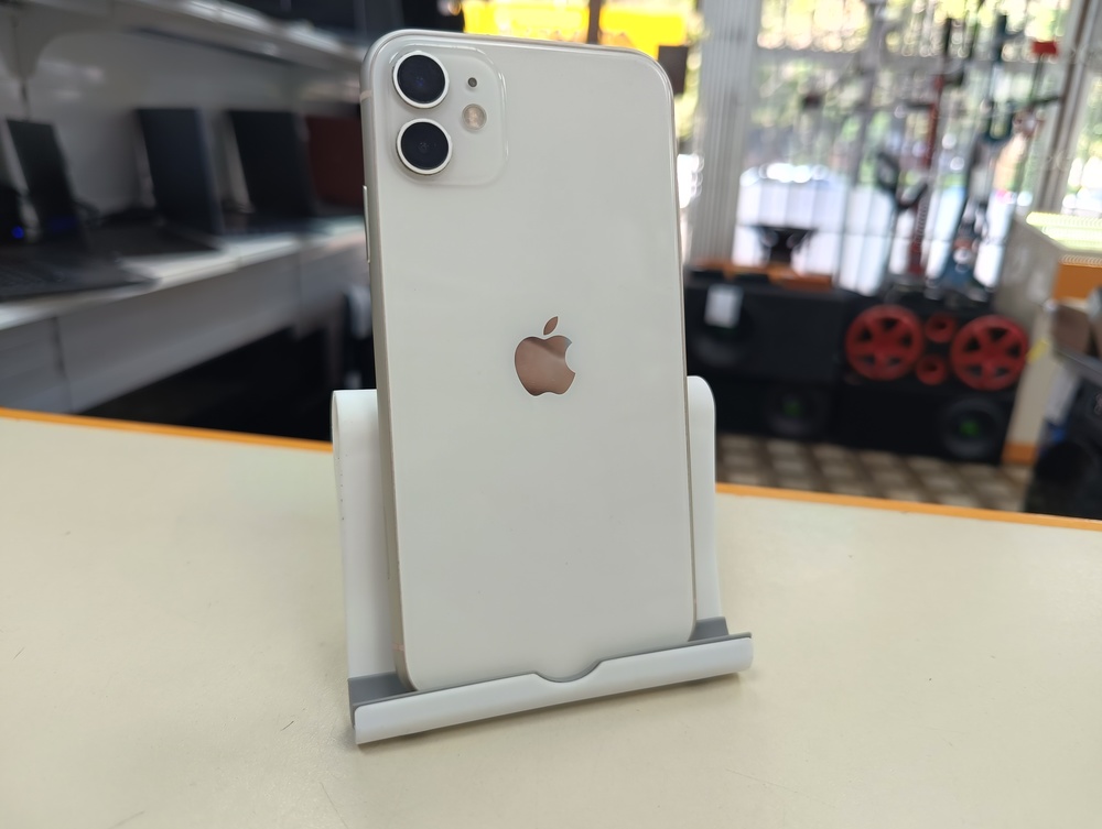Смартфон Apple iPhone 11 128Gb