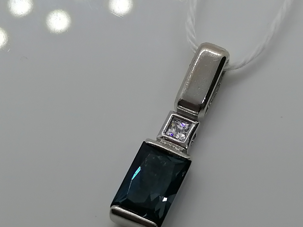 ПОДКМИ585 ПОДВЕСКА С КАМНЯМИ (Au 585)