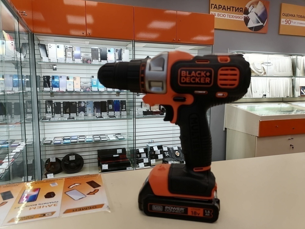 Шуруповерт Black & Decker MT218K-QW