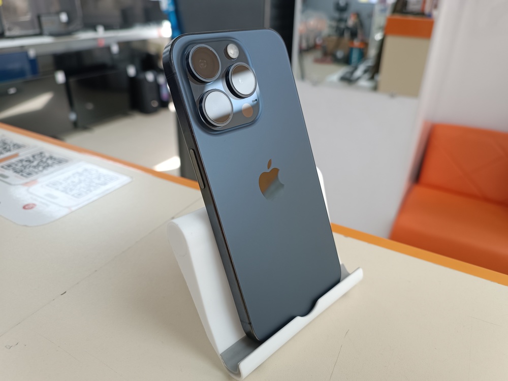 Смартфон Apple Iphone 15 Pro 128Gb