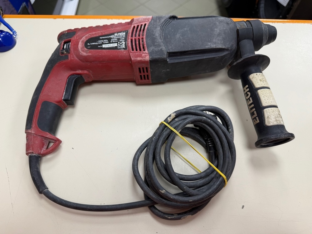 Перфоратор Elitech П3-32РЭМ