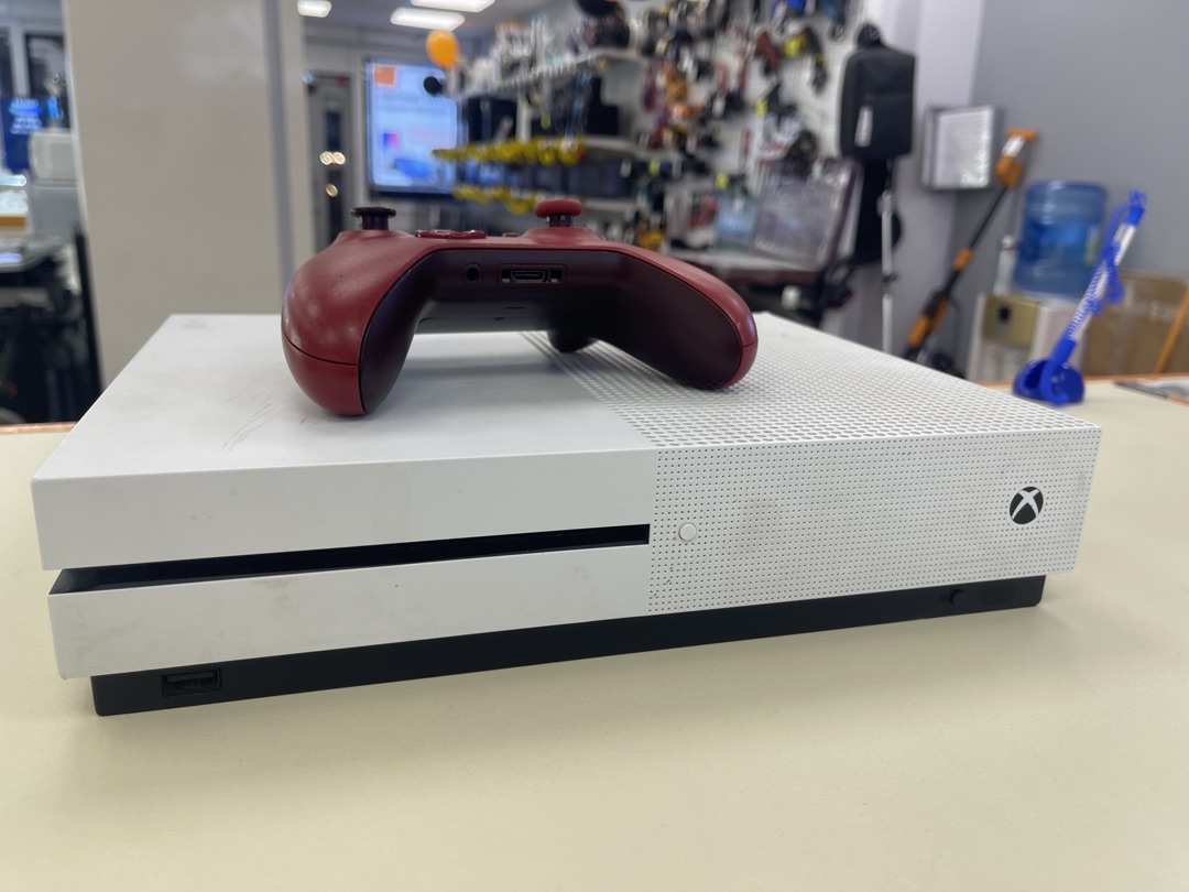 Игровая приставка Xbox One S 500Gb