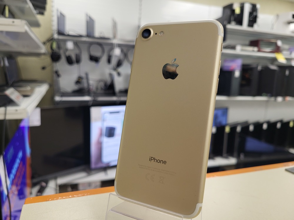 Смартфон Apple iPhone 7 32Gb