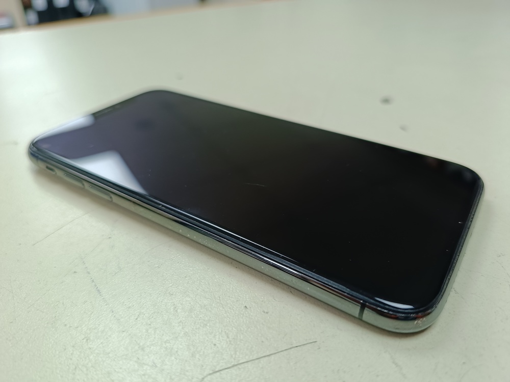 Смартфон Apple iPhone X 64Gb
