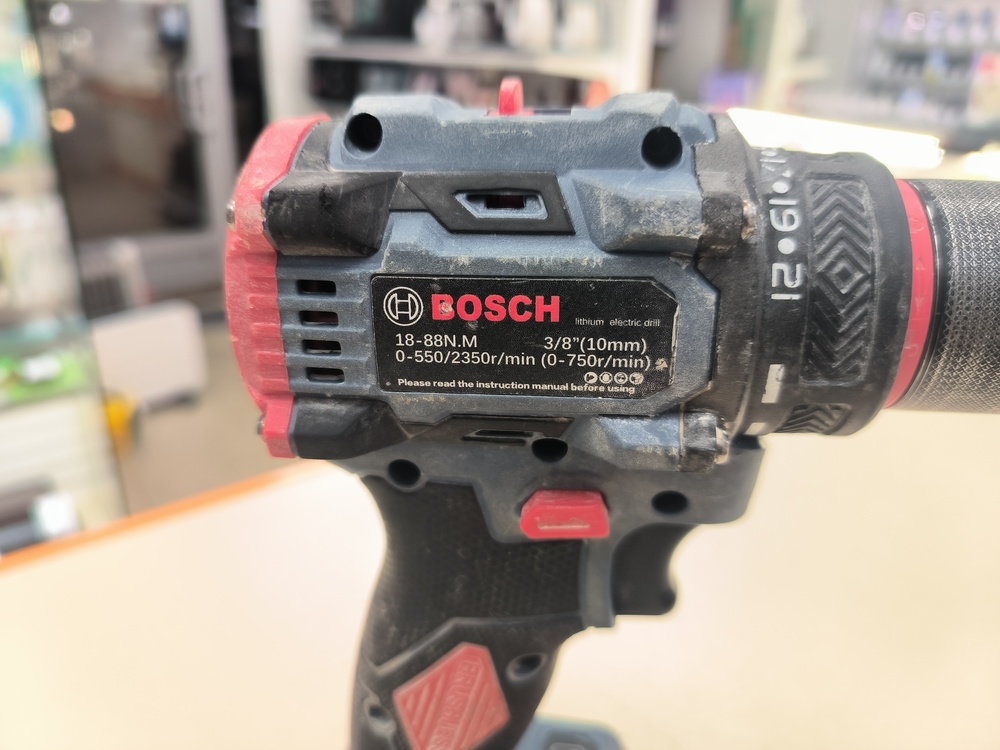 Шуруповерт Bosch 