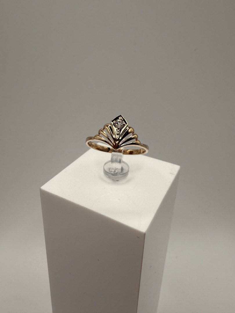 КОЛКМ585 КОЛЬЦО С КАМНЕМ (Au 585)