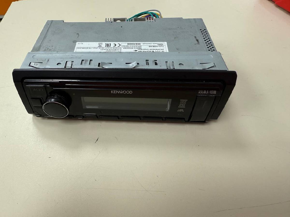 Автомагнитола Kenwood KMM-105