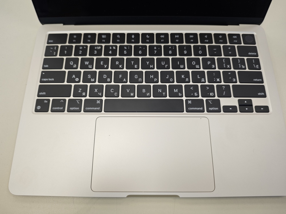Ноутбук Apple MacBookAir 13 дюймов M2 A2681 (2022)
