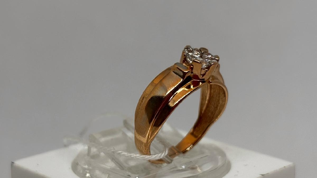 КОЛЬЦО С КАМНЯМИ (Au 585)