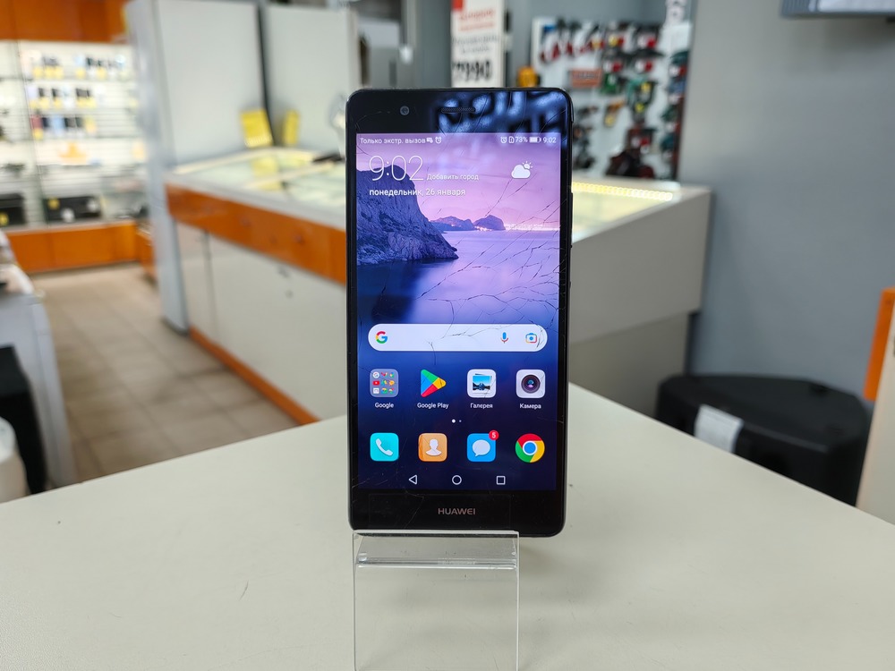 Смартфон Huawei P20 lite