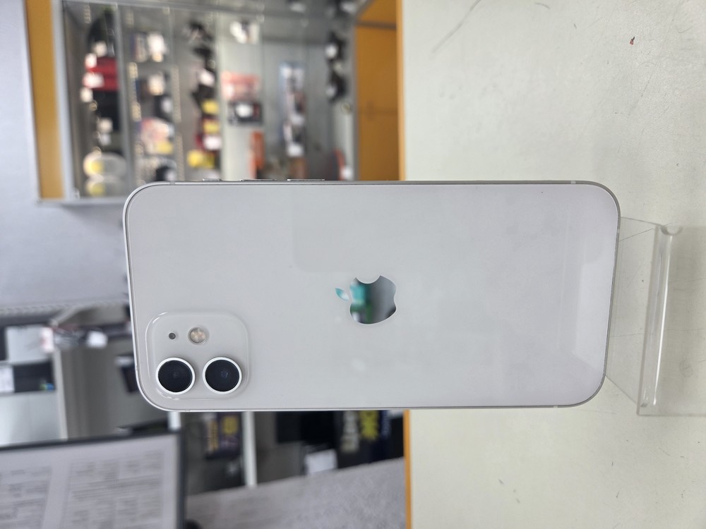 Смартфон Apple iPhone 12 64Gb