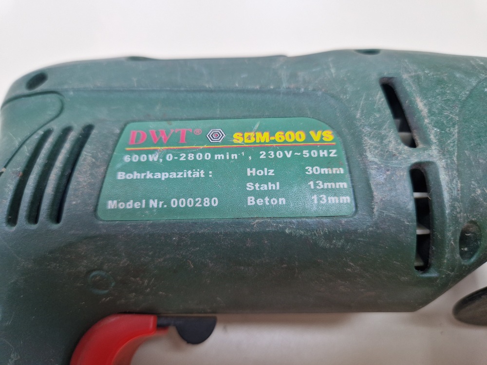 Дрель-ударная DWT DWT SBM 600-VS;