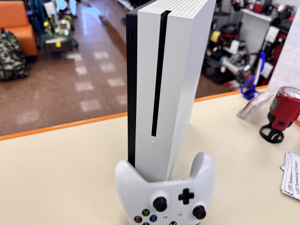 Игровая приставка Xbox One S 1TB