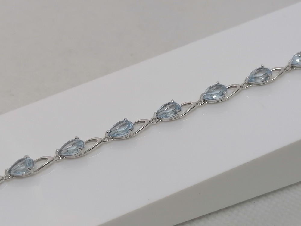 Б585 БРАСЛЕТ С КАМНЯМИ (Au 585)