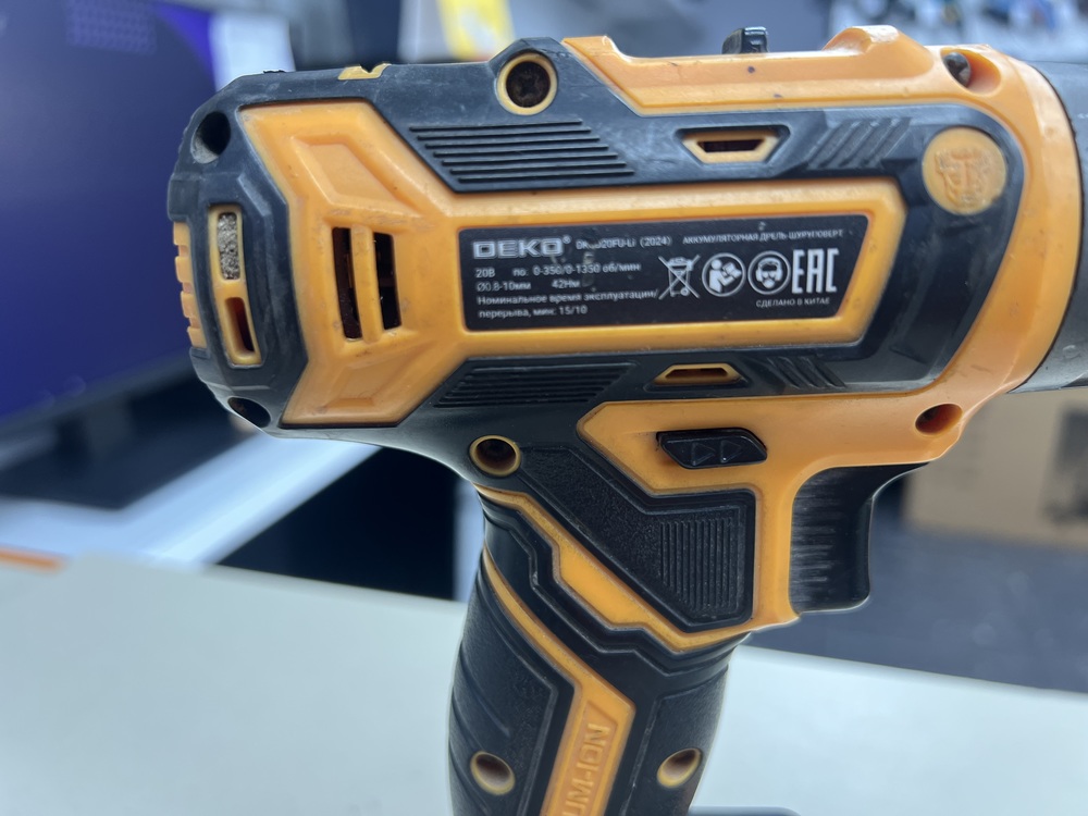 Шуруповерт Deko DKCD20FU-Li