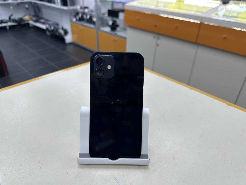 Смартфон Apple iPhone 12 128Gb