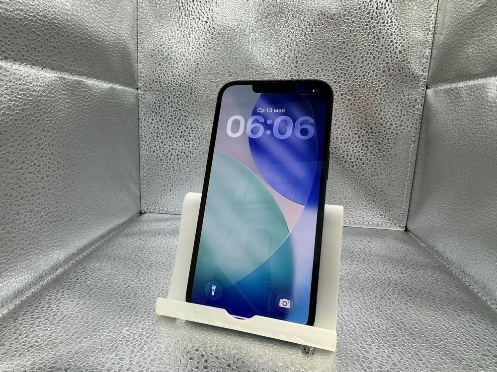 Смартфон Apple iPhone 13 128Gb