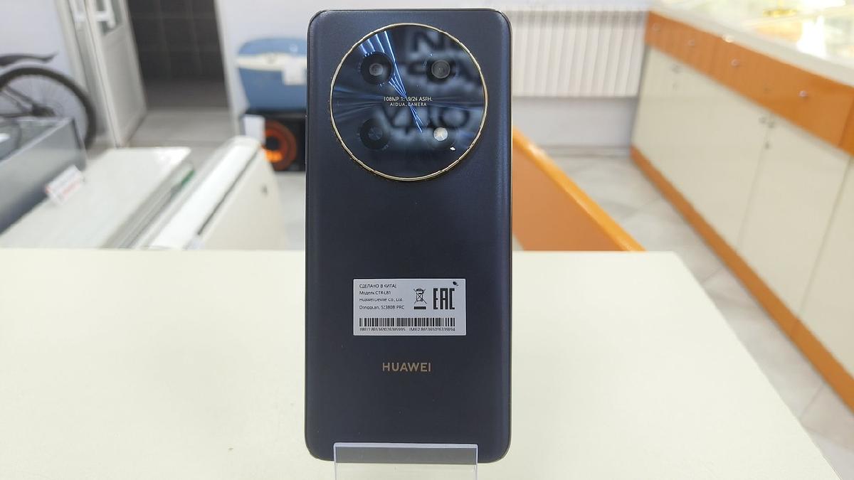 Смартфон Huawei Nova 12i 8/256