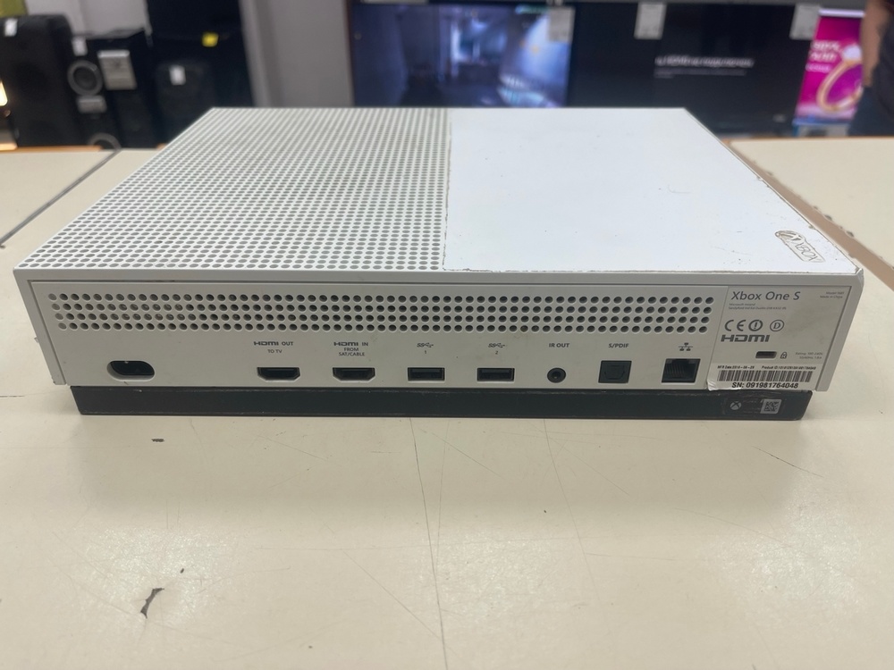 Игровая приставка Xbox One S 500Gb