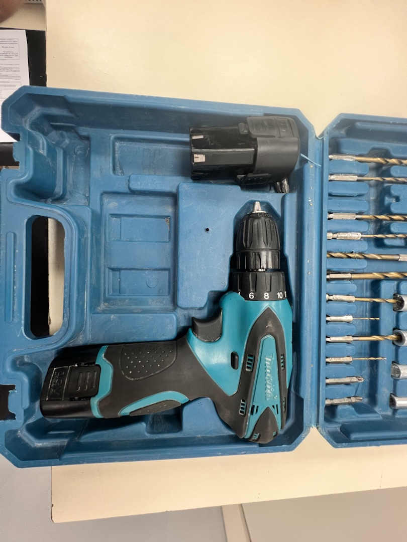 Шуруповерт Makita NoName