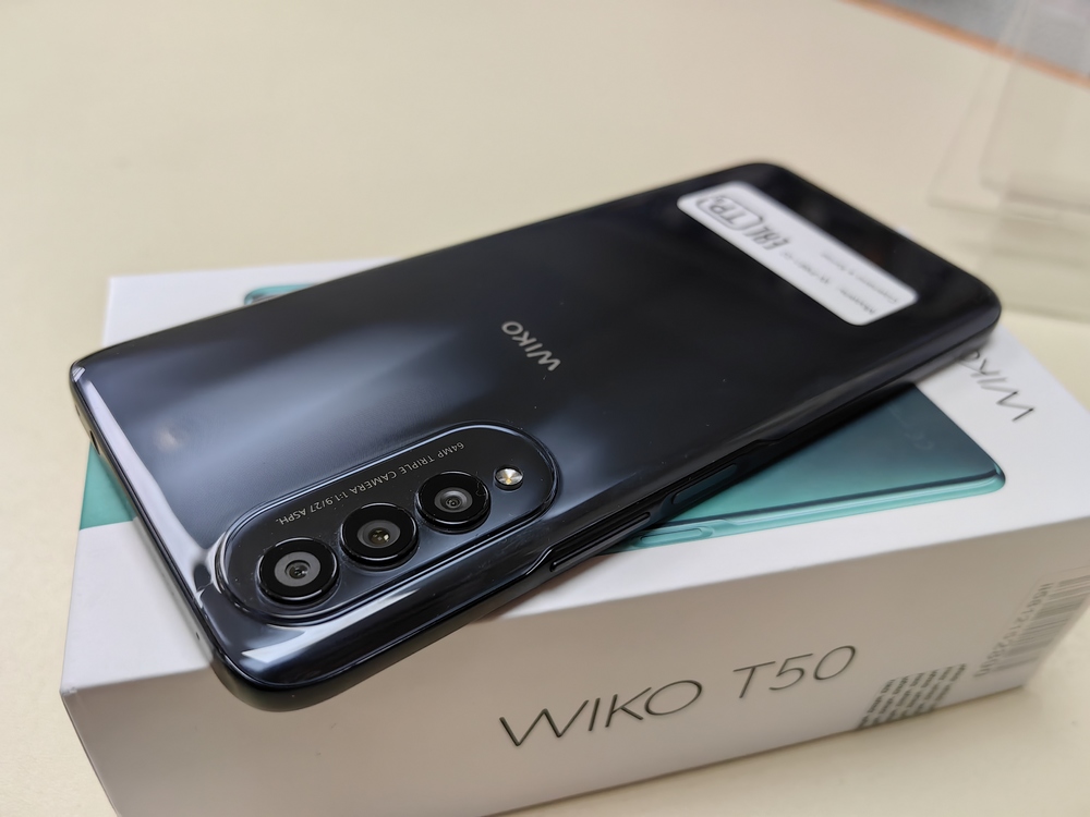 Смартфон Wiko T50