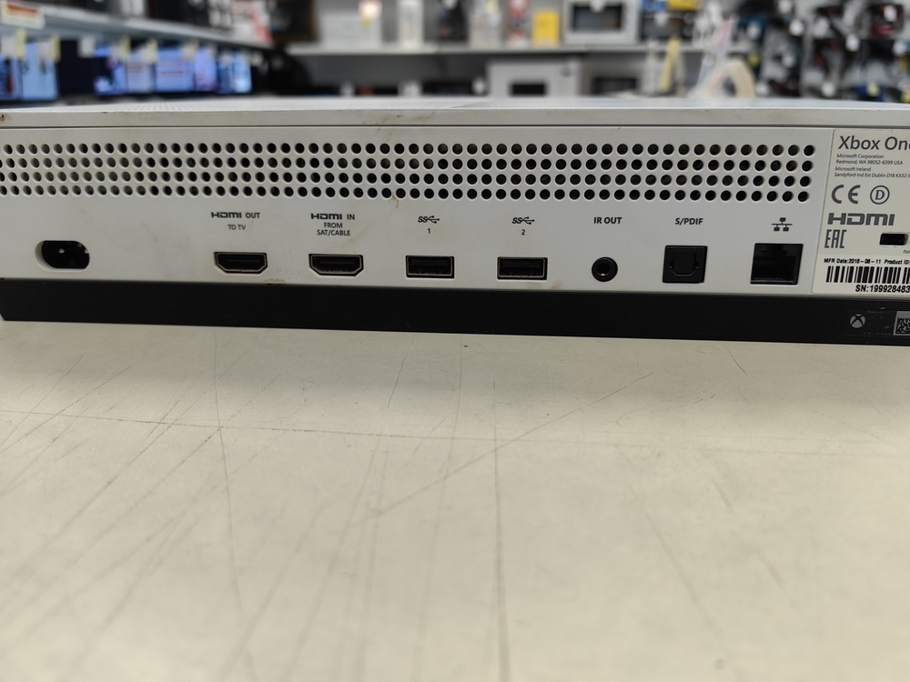 Игровая приставка Xbox One S 500Gb Игровая приставка Xbox One S 500Gb